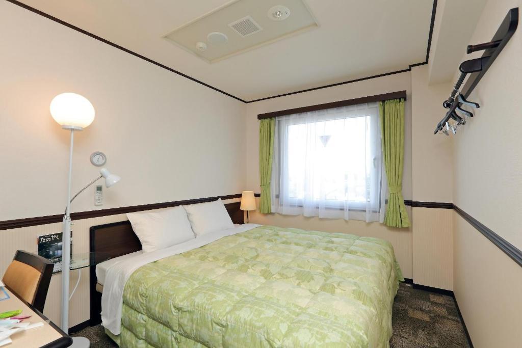 Toyoko Inn Hirosaki Ekimae Номер фото